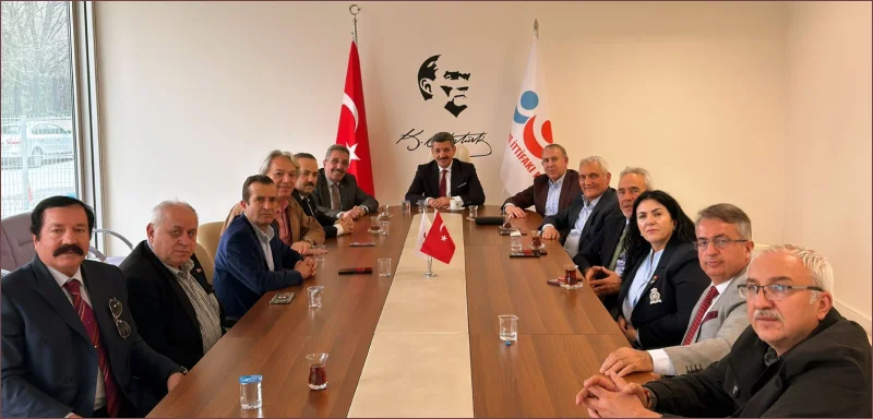 Dost Meclisi Platformu heyeti ve ev sahibi kurum temsilcileri toplantı masasında